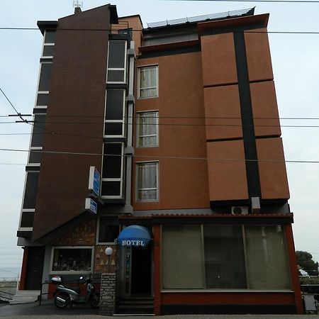 בורדיגרה Residence Dei Fiori מראה חיצוני תמונה