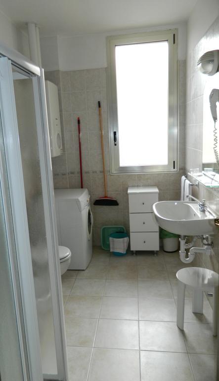 בורדיגרה Residence Dei Fiori חדר תמונה