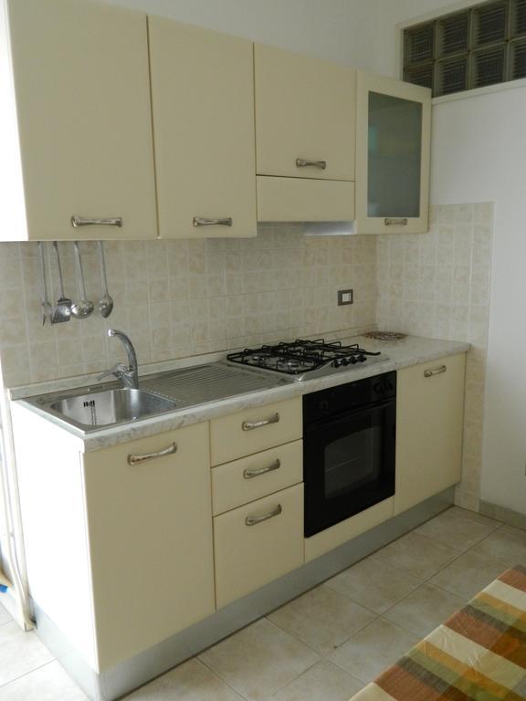בורדיגרה Residence Dei Fiori חדר תמונה