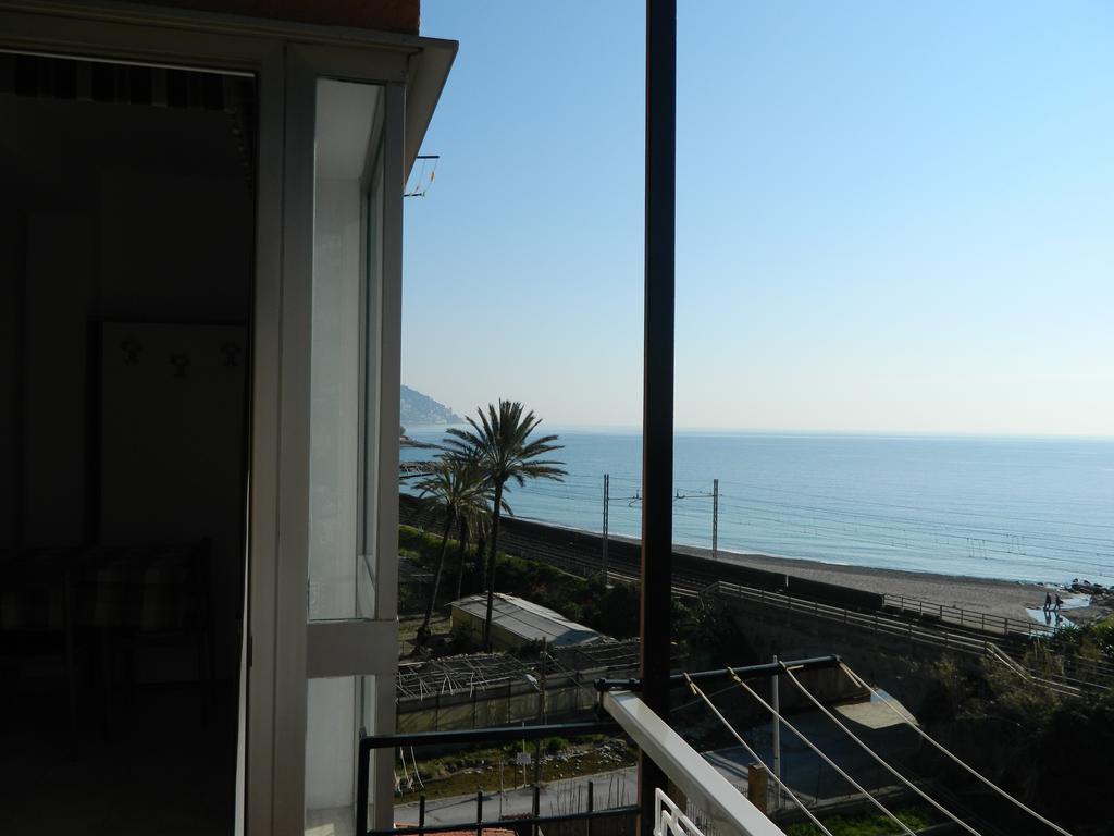 בורדיגרה Residence Dei Fiori חדר תמונה